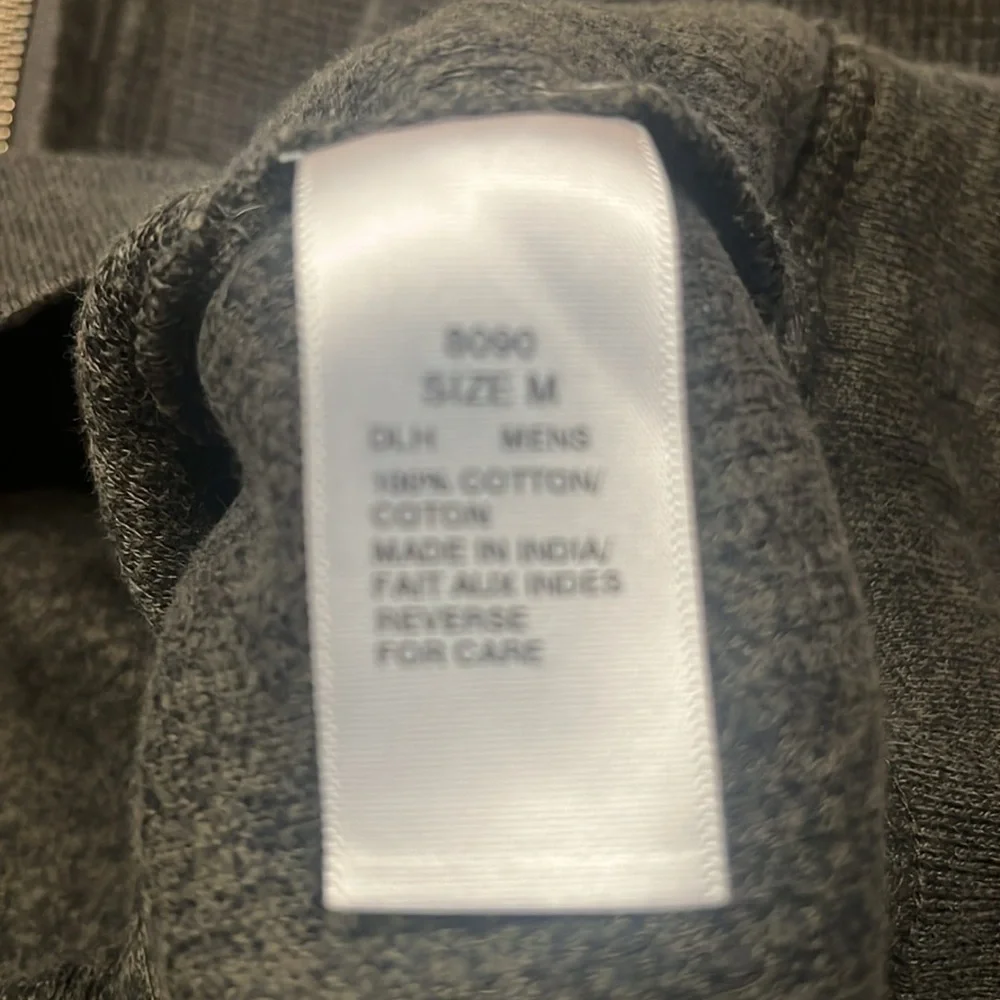 Woolrich mens quarter zip pullover size medium.